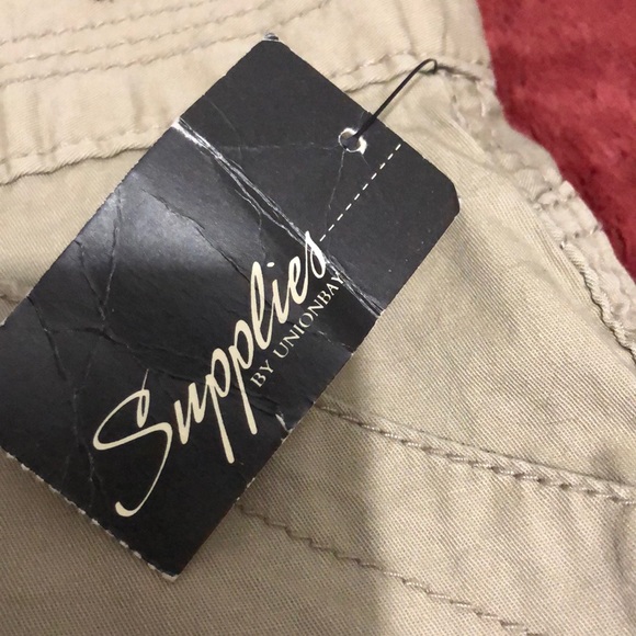 Shorts - Picture 4 of 4